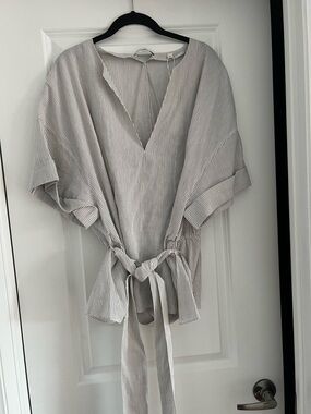 Vince Striped V-Neck Tie-Waist Tunic - White & Black